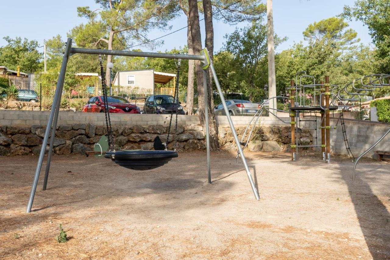 Camping Lou Cantaire Hotel Fayence Exterior photo