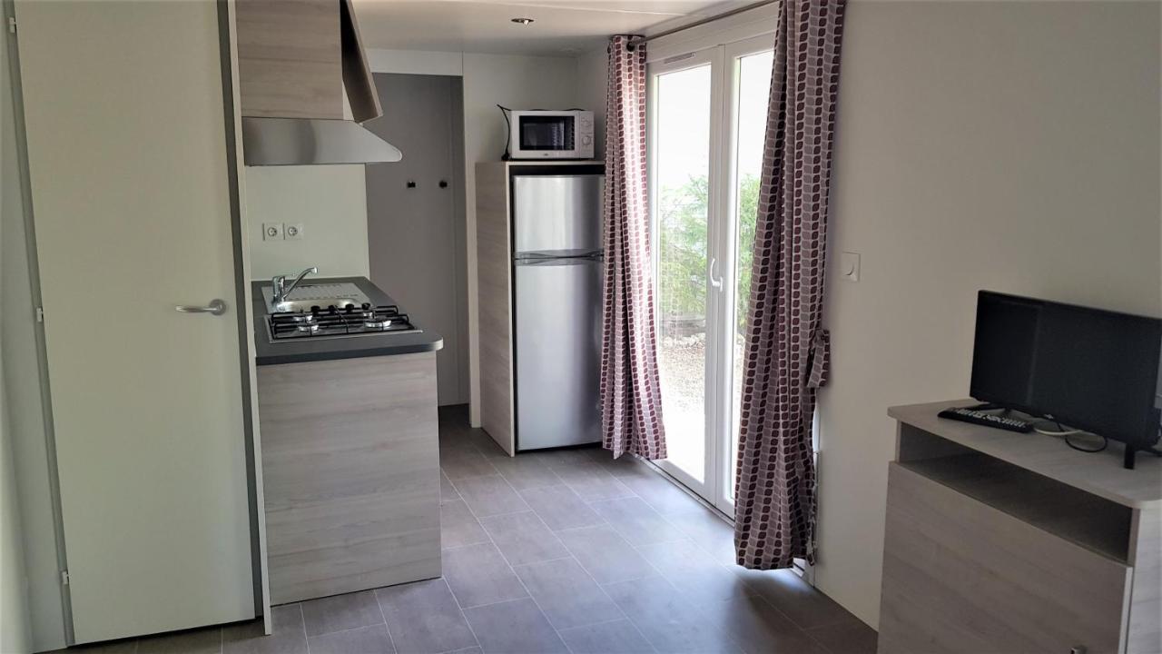 Camping Lou Cantaire Hotel Fayence Exterior photo